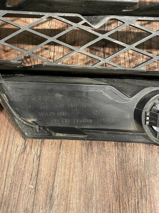 2012 AUDI R8 V8 FRONT BUMPER DRIVER LEFT GRILLE PANEL OEM 420 807 681 *READ