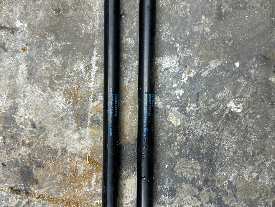 2014 AUDI R8 FRONT LEFT RIGHT HOOD LIFT SUPPORT STRUTS 420 823 359 OEM