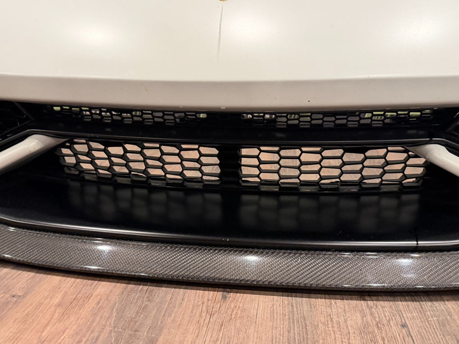 2019 LAMBORGHINI HURACAN 610 FRONT BUMPER OEM WHITE COMPLETE MINUS SENSORS