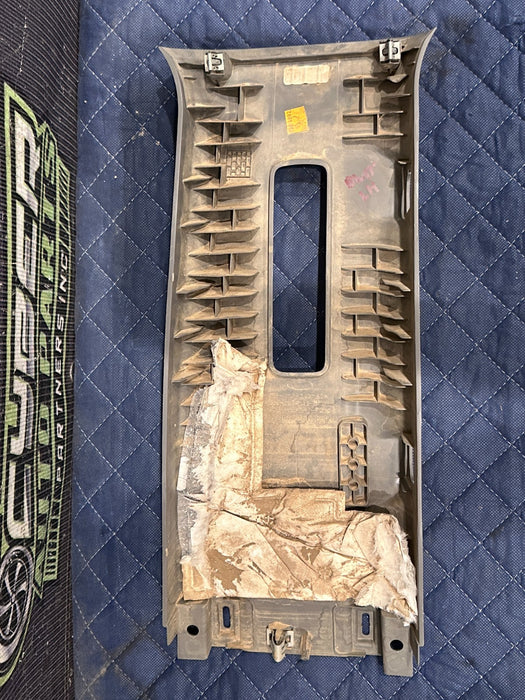 2017-2019 FORD F250 F350 F450 LEFT DRIVER UPPER B PILLAR OEM ~SCRATCHES~