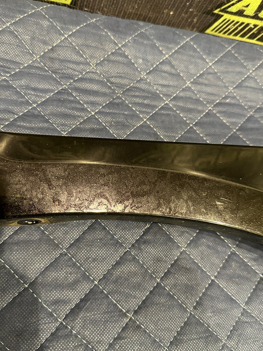 2014 AUDI R8 OEM RIGHT PASSENGER FENDER GARNISH PANEL TRIM W/ BRACKET & FOAM