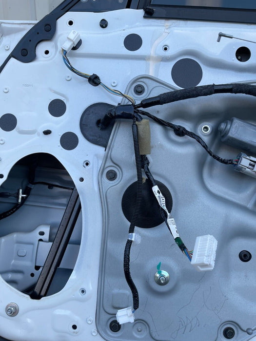 2018 NISSAN 370Z NISMO COUPE PASSENGER RH DOOR PEARL WHITE *QAB* OEM 2009-2020