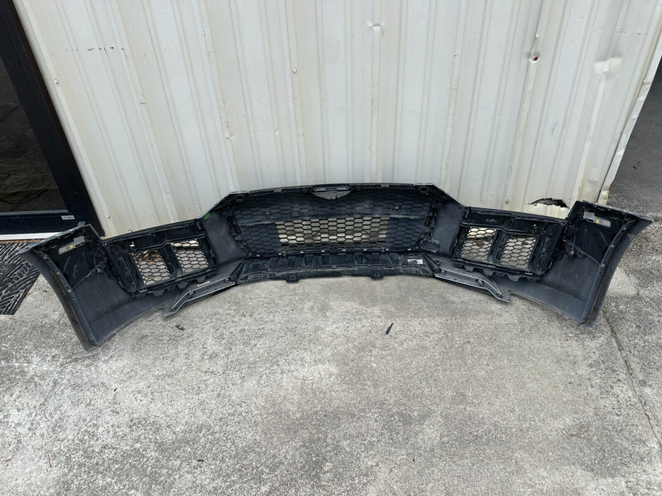 2017 2018 AUDI R8 FRONT BUMPER COVER ASSEMBLY W/ GRILLES OEM SILVER