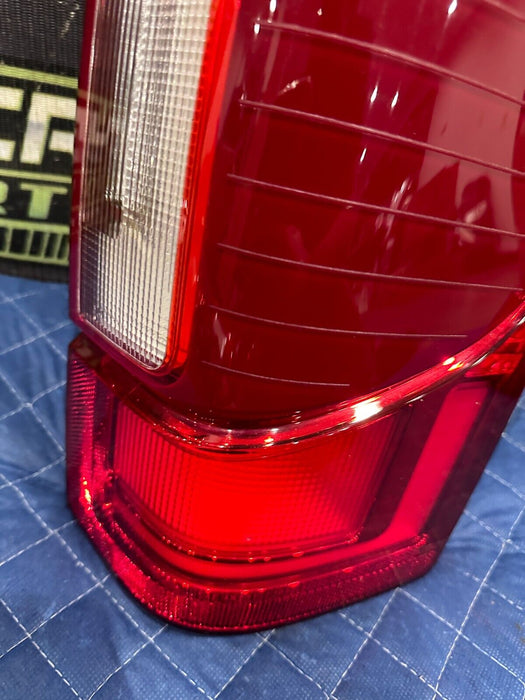 2020- 2022 FORD F250 F350 F450 PASSENGER RIGHT BLISS LED TAIL LIGHT OEM ~MINT~