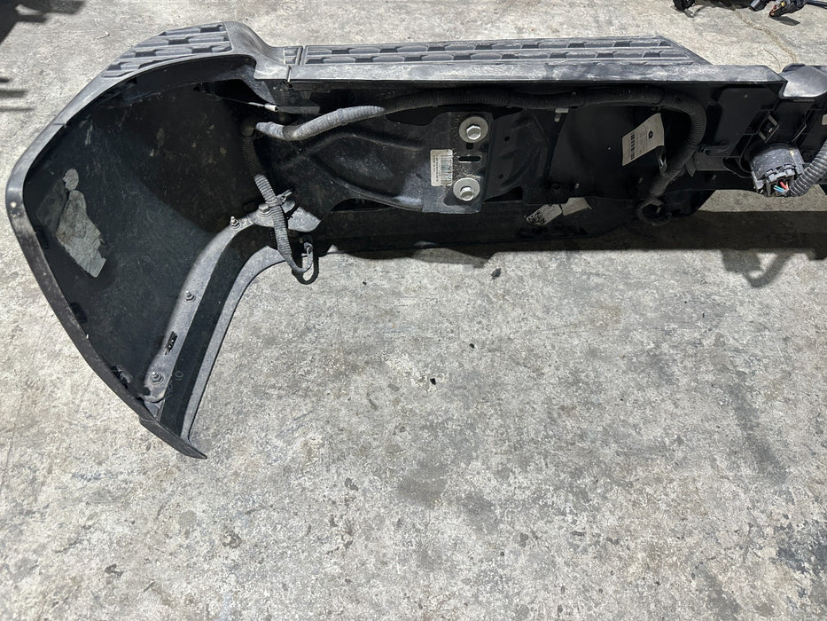 2024 DODGE RAM 3500 LARAMIE REAR BUMPER COMPLETE OEM *SCUFFS 3-4*