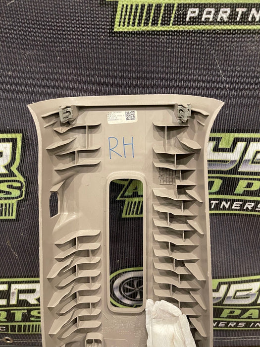 2017-2019 FORD F250 F350 F450 LIMITED LIGHT GRAY LEFT UPPER B PILLAR OEM *SCUFFS