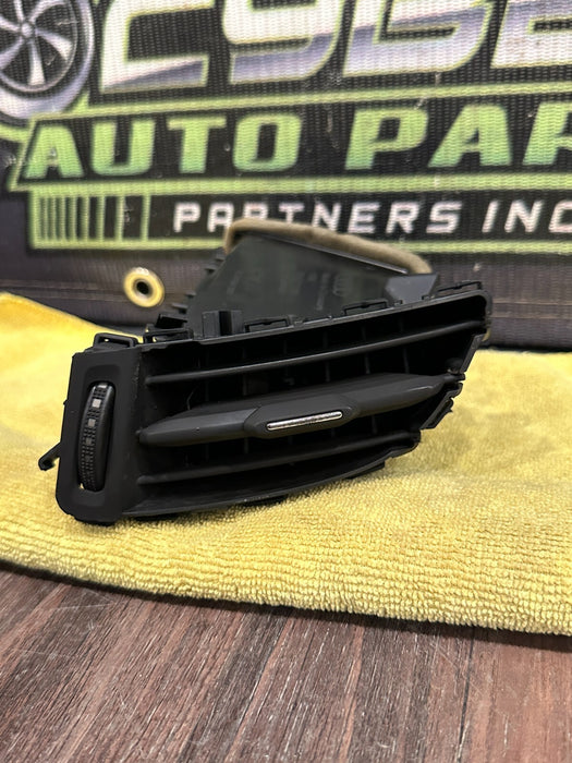2021 AUDI R8 PASSENGER RIGHT DASH DASHBOARD AIR VENT OEM 4S0820902