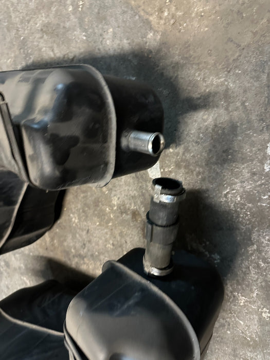 2021 AUDI R8 LEFT RIGHT FUEL TANKS PAIR OEM 4T7 201 021 4S7 201 022