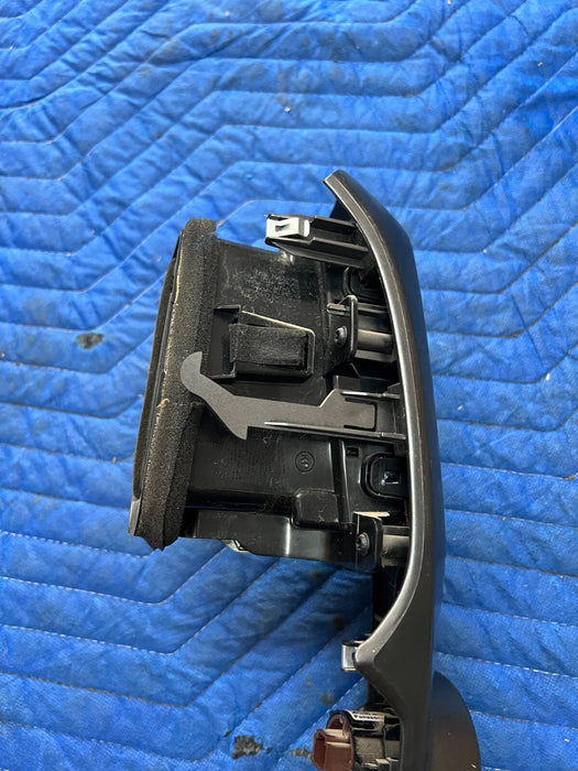 2016 2019 NISSAN TITAN XD FRONT LEFT DRIVER CENTER DASH AIR VENT A/C BEZAL OEM