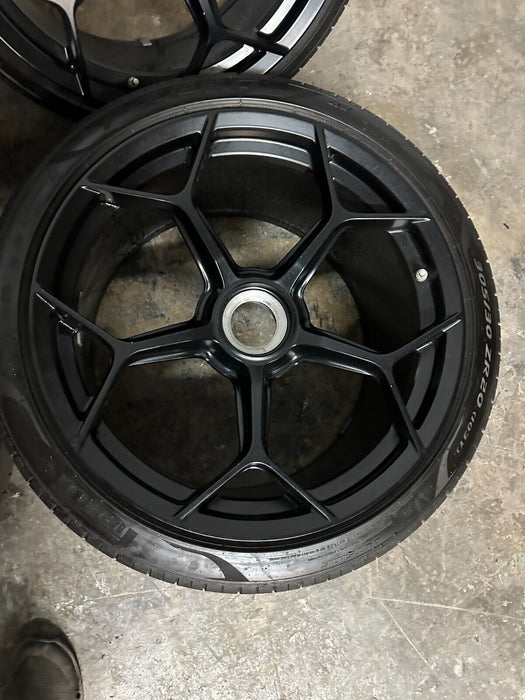 LAMBORGHINI HURACAN EVO CENTER LOCK FRONT REAR WHEELS RIMS 4T0601017AT ~SCUFFS~