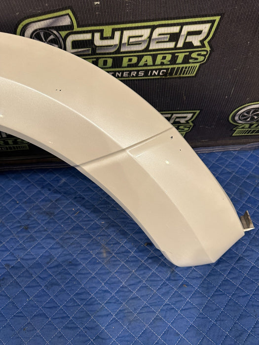 2017-2019 FORD F450 DUALLY LEFT FENDER FLARE OEM (UG) *PAINT CHIPS 5-7