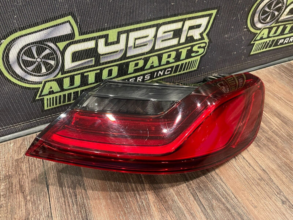 2020 BMW M8 COMP F92 PASSENGER RIGHT OUTER QUARTER PANEL LED TAILIGHT OEM *READ*