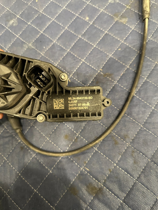 2023-2024 FORD F250 F350 TAILGATE LOCK ACTUATOR RIGHT MOTOR OEM ML34-9943150-BD