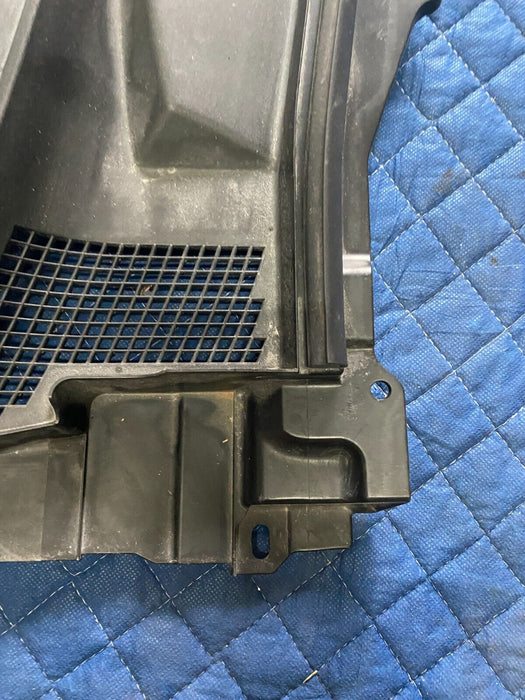 2017-2019 NISSAN 370Z PASSENGER WINDSHIELD COWL VENT 66862-1EA0A