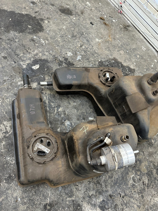 2014 AUDI R8 OEM LEFT RIGHT FUEL GAS TANK 420 201 021 P 420 201 022 P