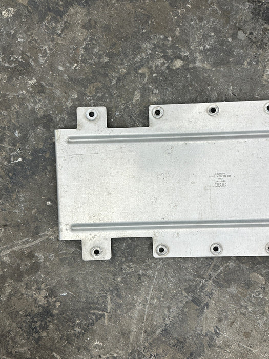 2014 AUDI R8 OEM CENTER UNDERBODY SKID PLATE SPLASH SHIELD PANEL 420 825 102 A