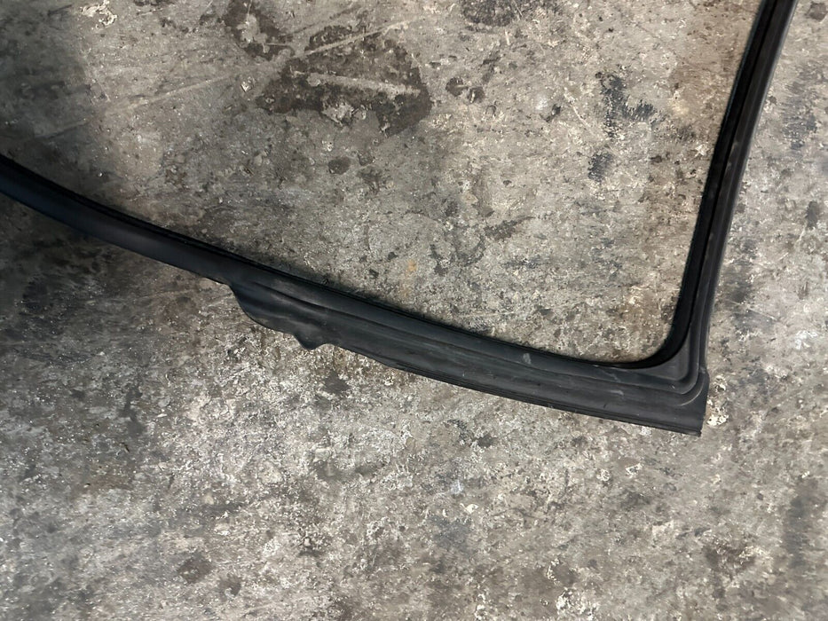 2020 BMW M4 F82 FRONT LEFT DOOR WEATHERSTRIP SEAL OEM