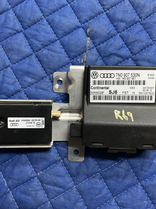 2012 AUDI R8 GATEWAY MODULE ANTENNA AMPLIFIER SWITCH BOX 420035530 OEM 7N0907530