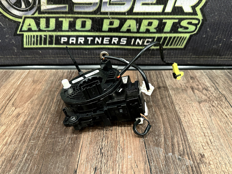 2016-2019 NISSAN TITAN & TITAN XD STEERING WHEEL CLOCK SPRING OEM 2555 EZ00A