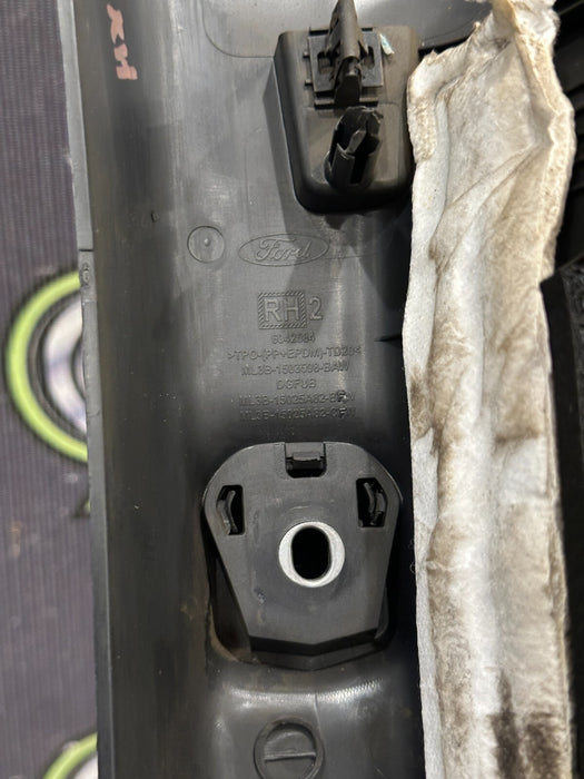 2023-24 FORD F350 FRONT RIGHT A PILLAR W SPEAKER OEM *COSTMETIC FLAWS/READ*