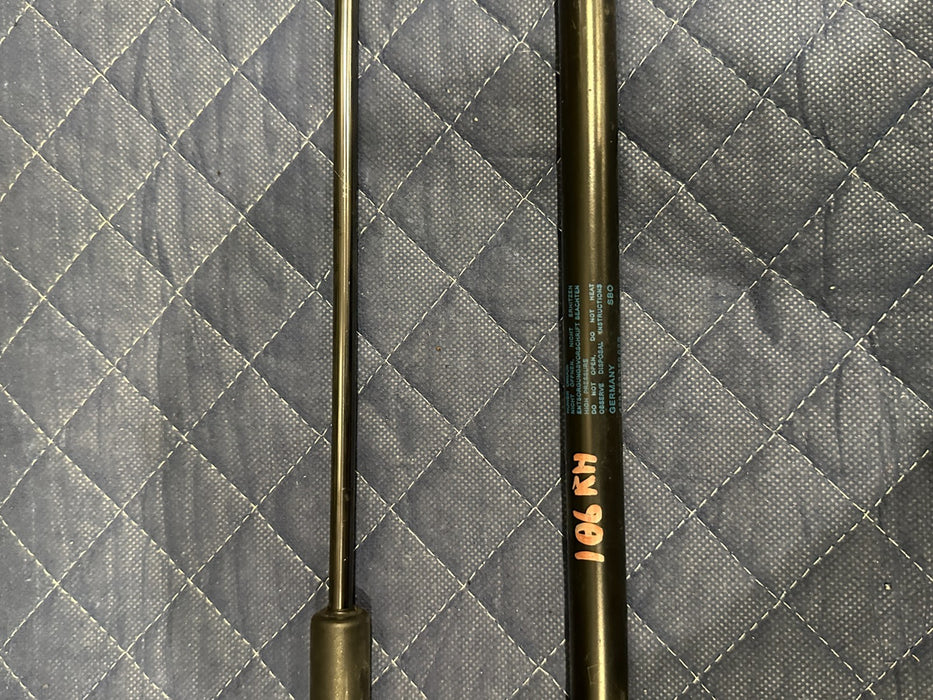 2014 AUDI R8 FRONT LEFT RIGHT HOOD LIFT SUPPORT STRUTS 420 823 359 OEM