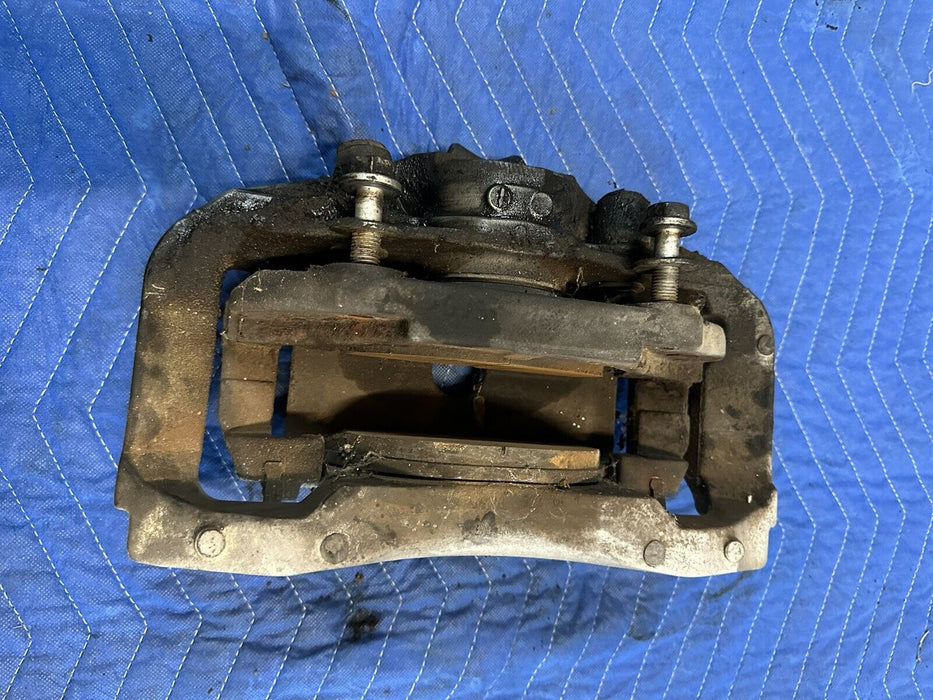 2011 BMW 550i F10 XDRIVE FRONT FRONT LEFT DISC BRAKE CALIPER OEM 6786817