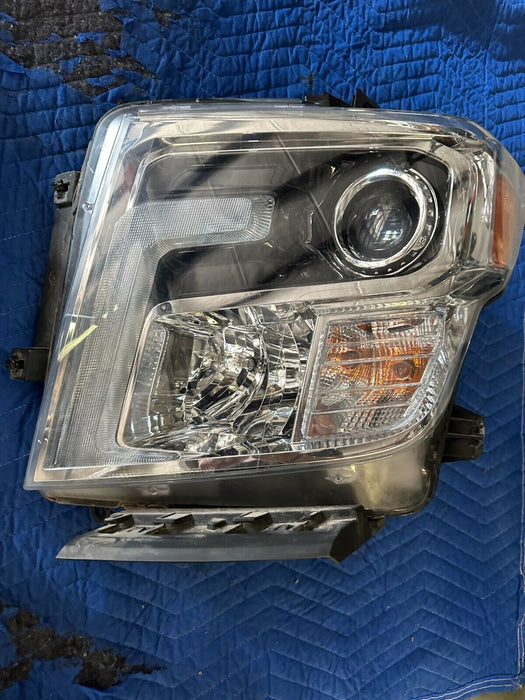 2016 2017 2018 2019 NISSAN TITAN XD V8 DIESEL FRONT DRIVER LEFT HEADLIGHT OEM