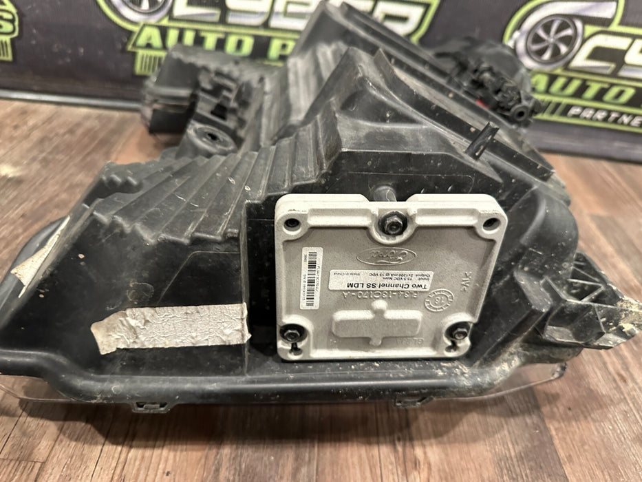 2017 2019 FORD F250 F350 F450 RIGHT PASSENGER HEADLIGHT T LED OEM ~BROKEN TAB~