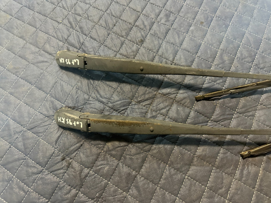 2006-2008 RAM 3500 WINDSHIELD WIPERS PAIR LEFT RIGHT OEM