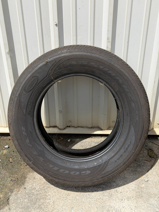 (1) GOODYEAR ASSURANCE CS P265/65R18 112T