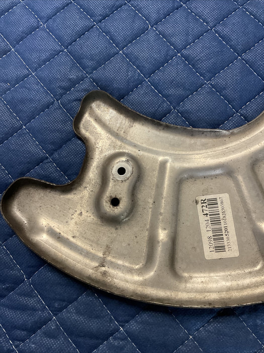 2018-2021 MERCEDES E63 AMG OEM FRONT PASSENGER SPASH DUST SHIELD 213 330 52 01