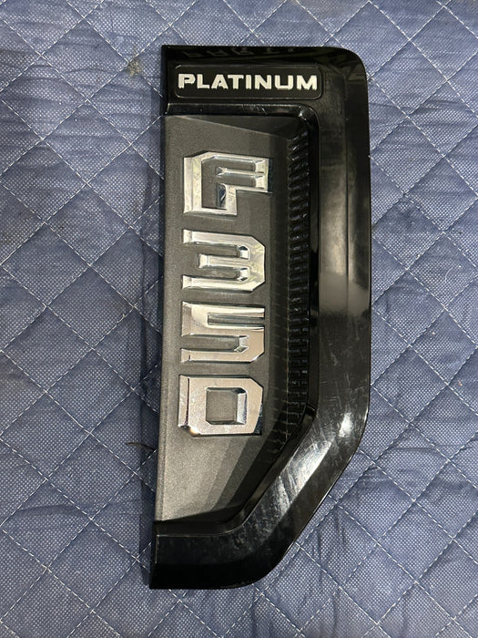 2017-2019 FORD F350 PLATINUM PASSENGER RIGHT FENDER EMBLEM BADGE OEM