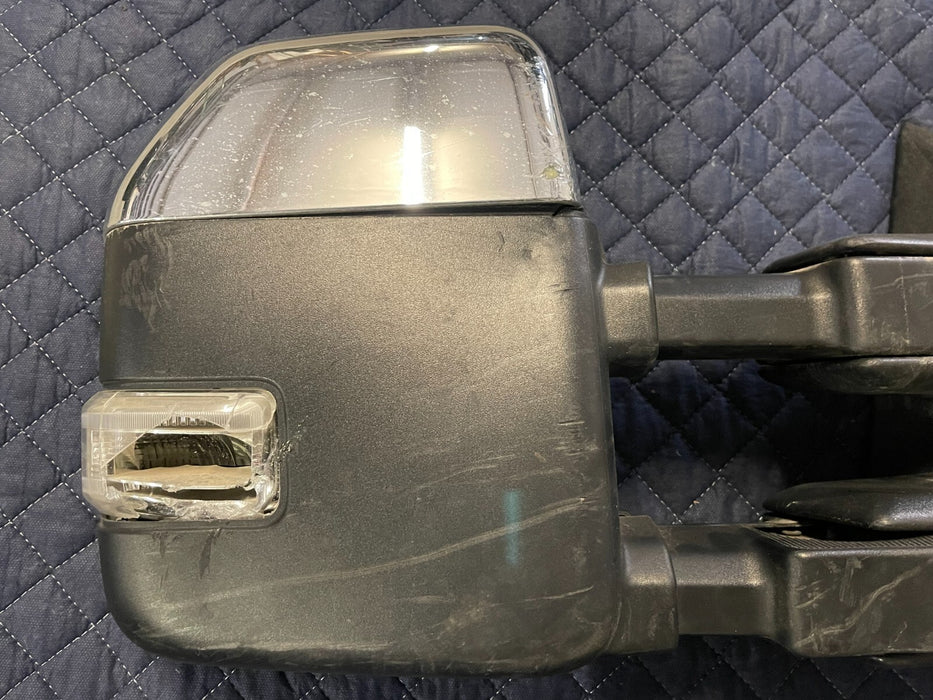 2017-2019 FORD F250 F350 F450 PASSENGER RIGHT SIDE TOWING MIRROR OEM *DAMAGED*