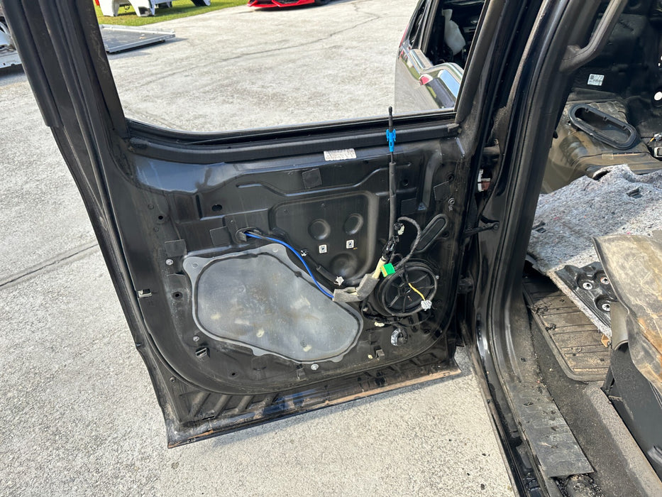 2023 2024 FORD F250 F350 F450 REAR LEFT AGATE BLACK DOOR SHELL ASSEMBLY *DAMAGE*