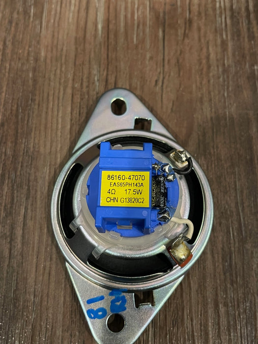 2014 TOYOTA PRIUS V PASSENGER RIGHT DASH DASHBOARD TWEETER SPEAKER OEM GENUINE