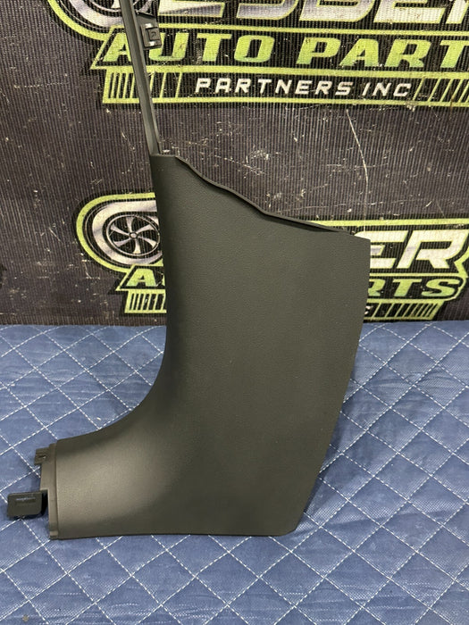 2014 AUDI R8 LEFT RIGHT COWL KICK PANEL TRIMS 423 867 271 423 867 272