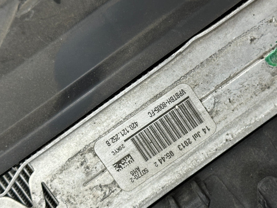 2014 AUDI R8 FRONT DRIVER LEFT RADIATOR 420 121 252 420121252 ASSEMBLY