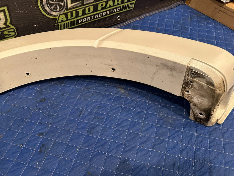2017-2019 FORD F450 DUALLY LEFT FENDER FLARE OEM (UG) *PAINT CHIPS 5-7
