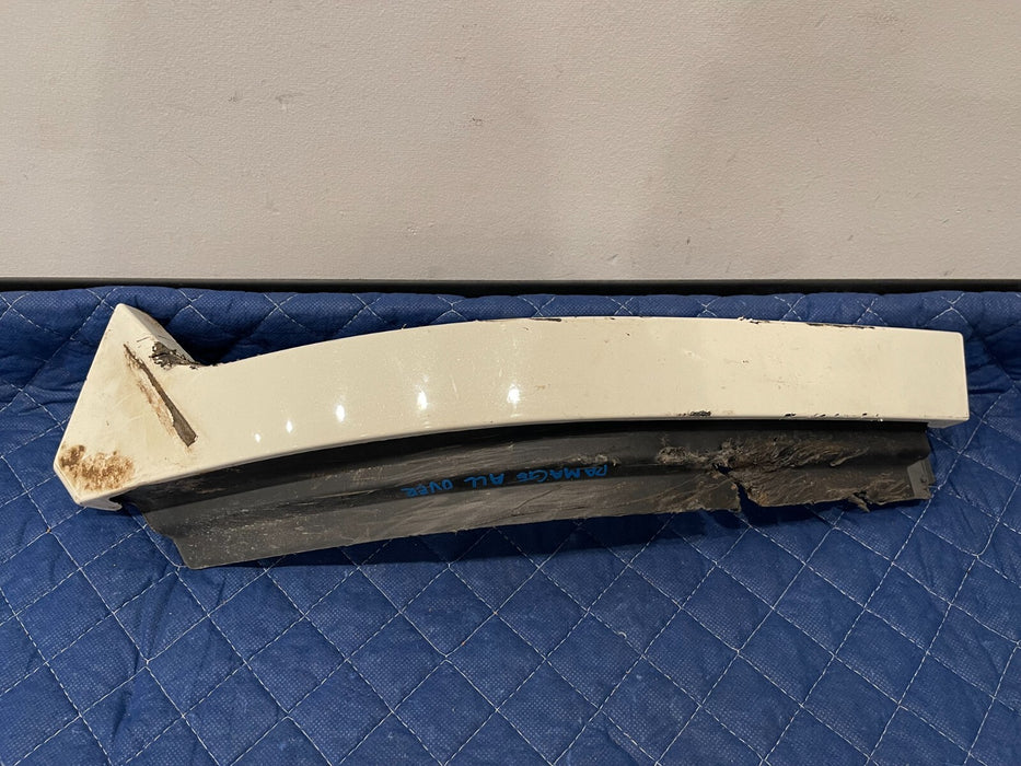 2017 DODGE RAM 2500 FRONT PASSENGER RIGHT BUMPER CAP OEM *DAMAGED ALL OVER*