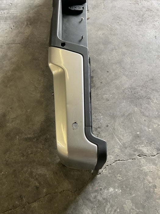 2017-2019 FORD F250 F350 F450 REAR BUMPER W/O SENSOR OEM *SCRATCHES*