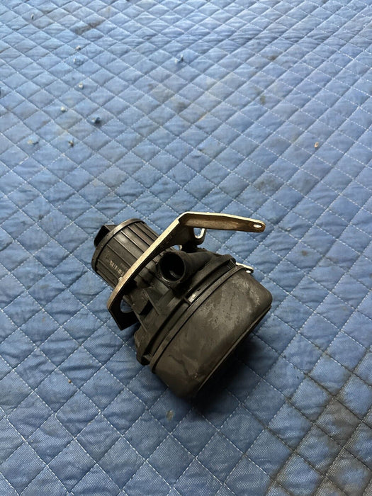 2014 AUDI R8 4.2L V10 OEM SECONDARY AIR INJECTION PUMP