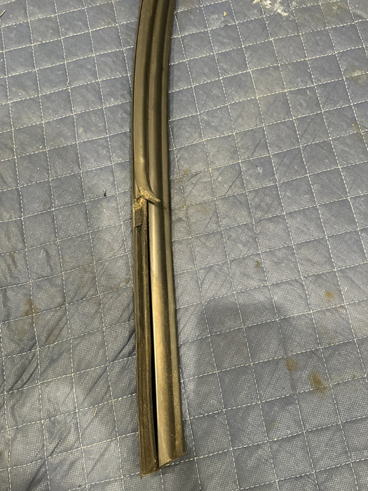 2019 FORD F150 3.5L RAPTOR FRONT RIGHT DOOR WEATHERSTRIP OEM FL34-1625766