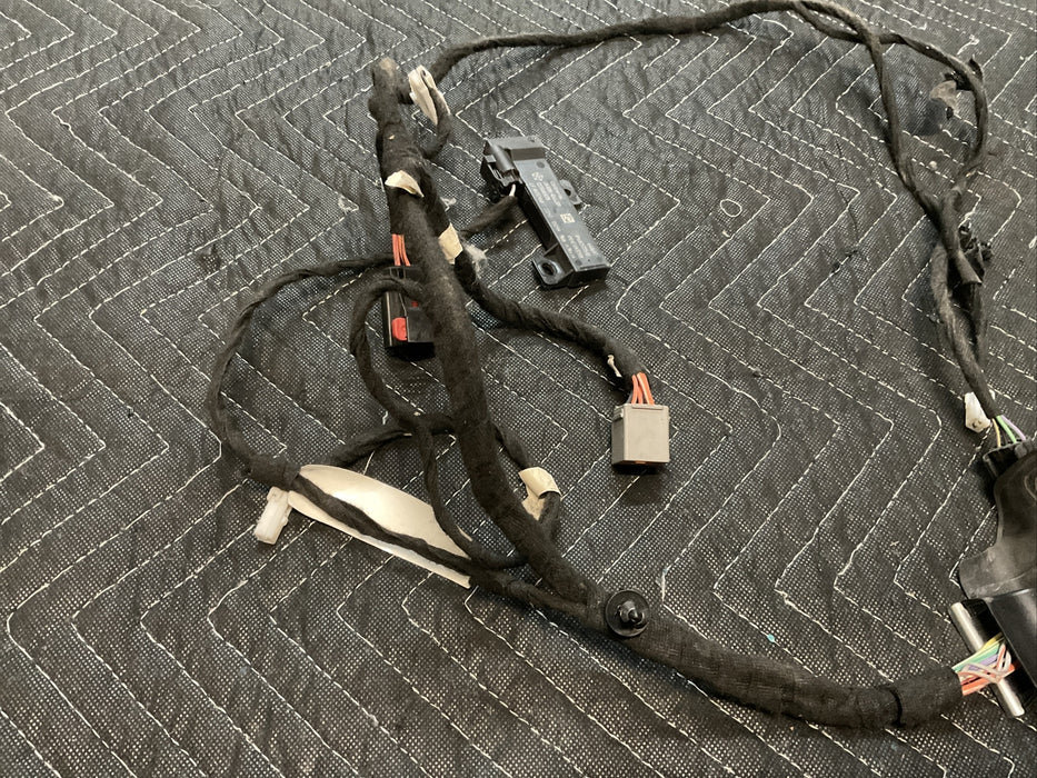 2015-2020 DODGE CHARGER HELLCAT REAR DOOR WIRING HARNESS OEM