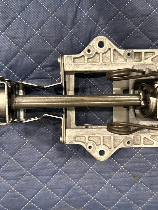 2014 AUDI R8 POWER STEERING COLUMN TRIM LEVER SHAFT 423419501C 423 419 501 C