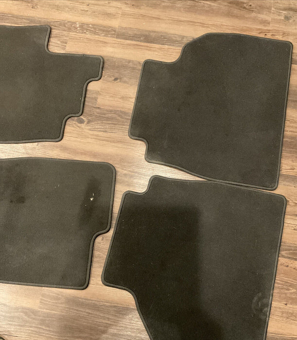 2020 2021 2022 GMC SIERRA 2500 3500 FLOOR MAT SET (4)