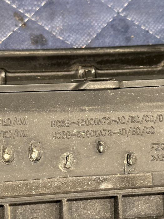 2017-2019 FORD F350 PLATINUM PASSENGER RIGHT FENDER EMBLEM BADGE OEM