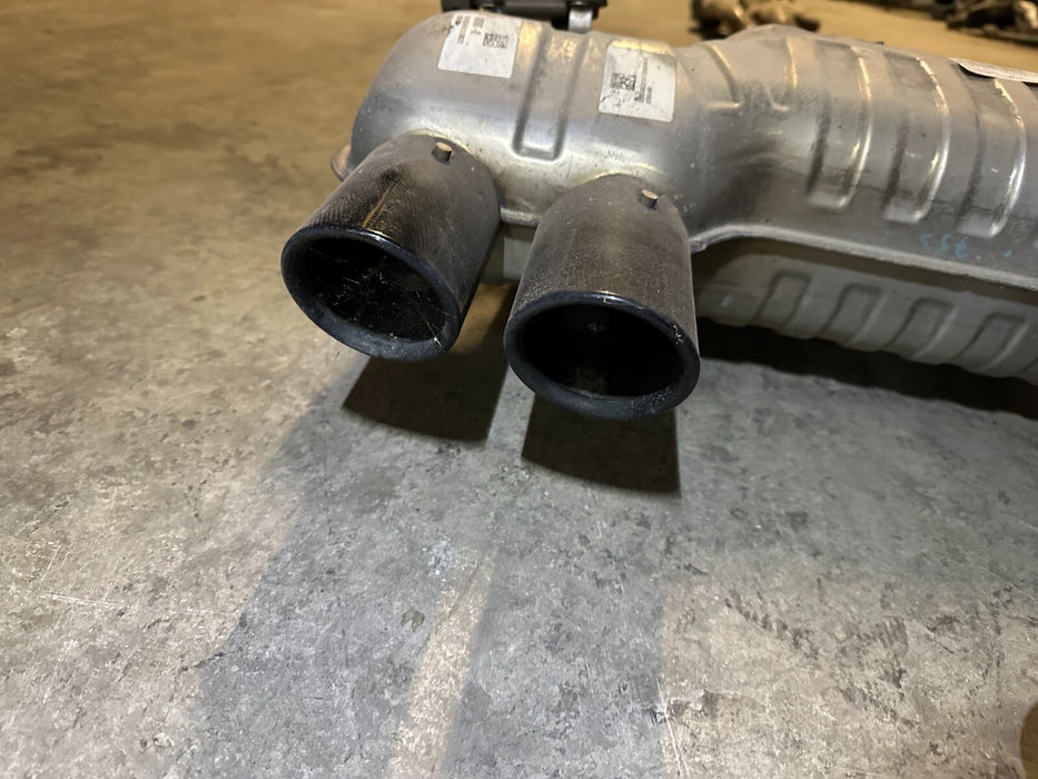 2020 BMW M4 F82 EXHAUST MUFFLER & CENTER PIPE