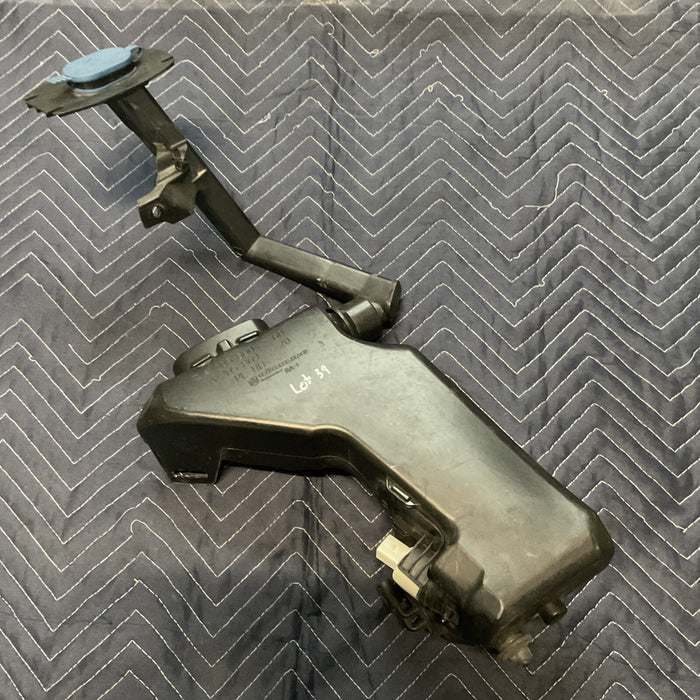 2017 MERCEDES C63 AMG-S WINDSHIELD WASHER TANK W/ NOZZEL OEM