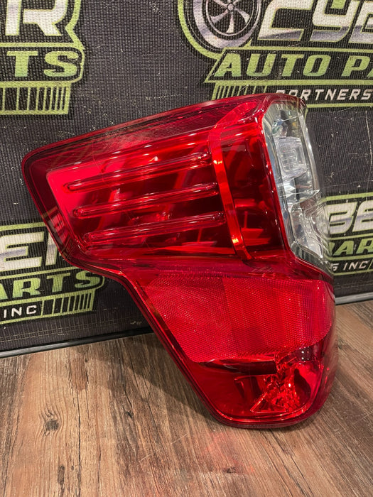 2016-19 NISSAN TITAN/XD DRIVER LEFT HALOGEN TAILIGHT OEM 26555 EZ23D *READ*