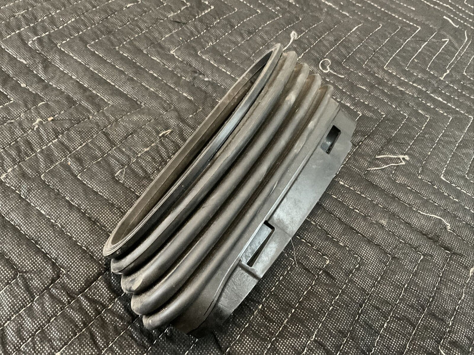 2019 MERCEDES E63S AMG OEM AIR DUCT ACCORDION HOSE 177-090-31-82 1770903182